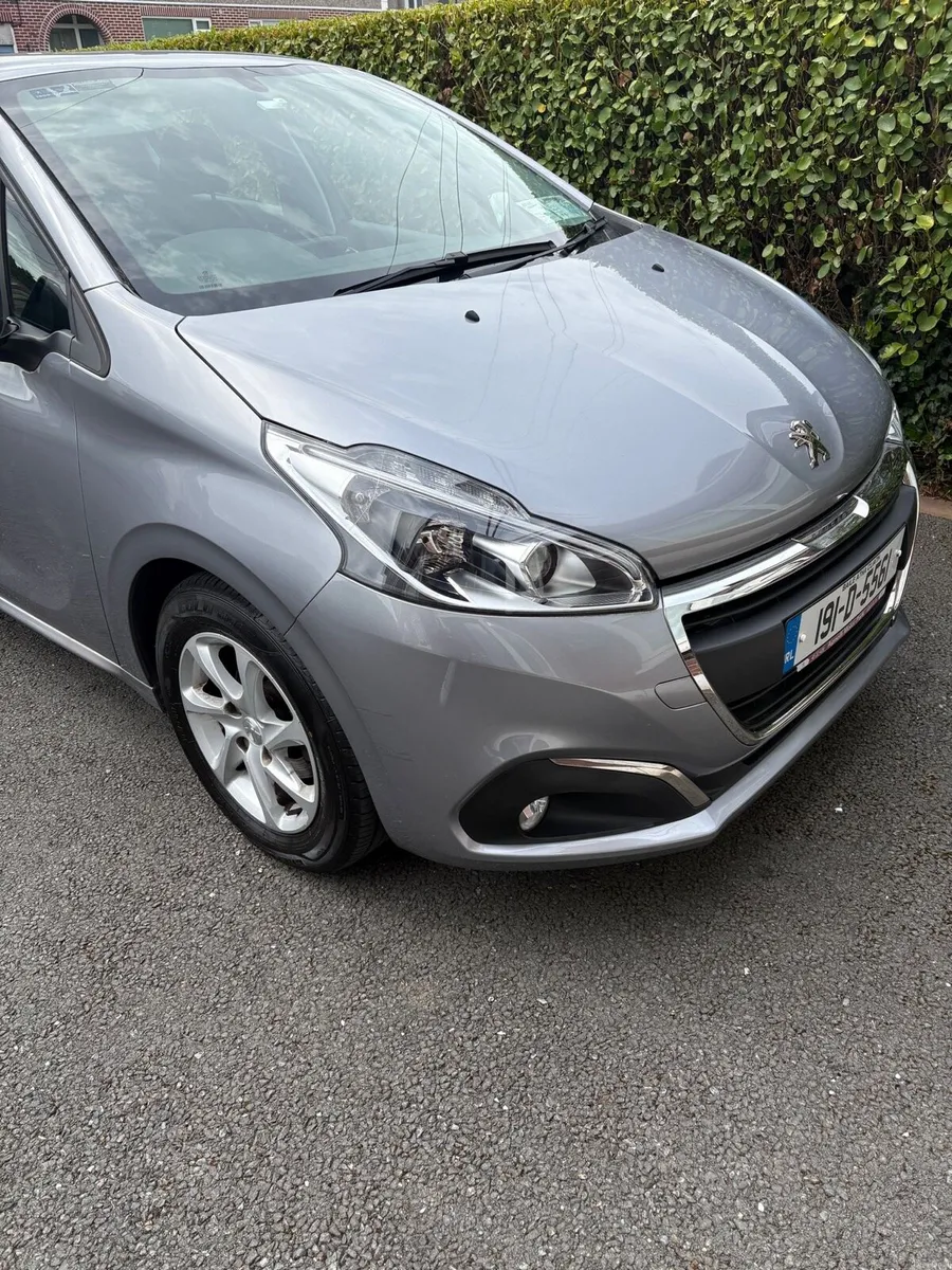 Peugeot 208 - Image 3