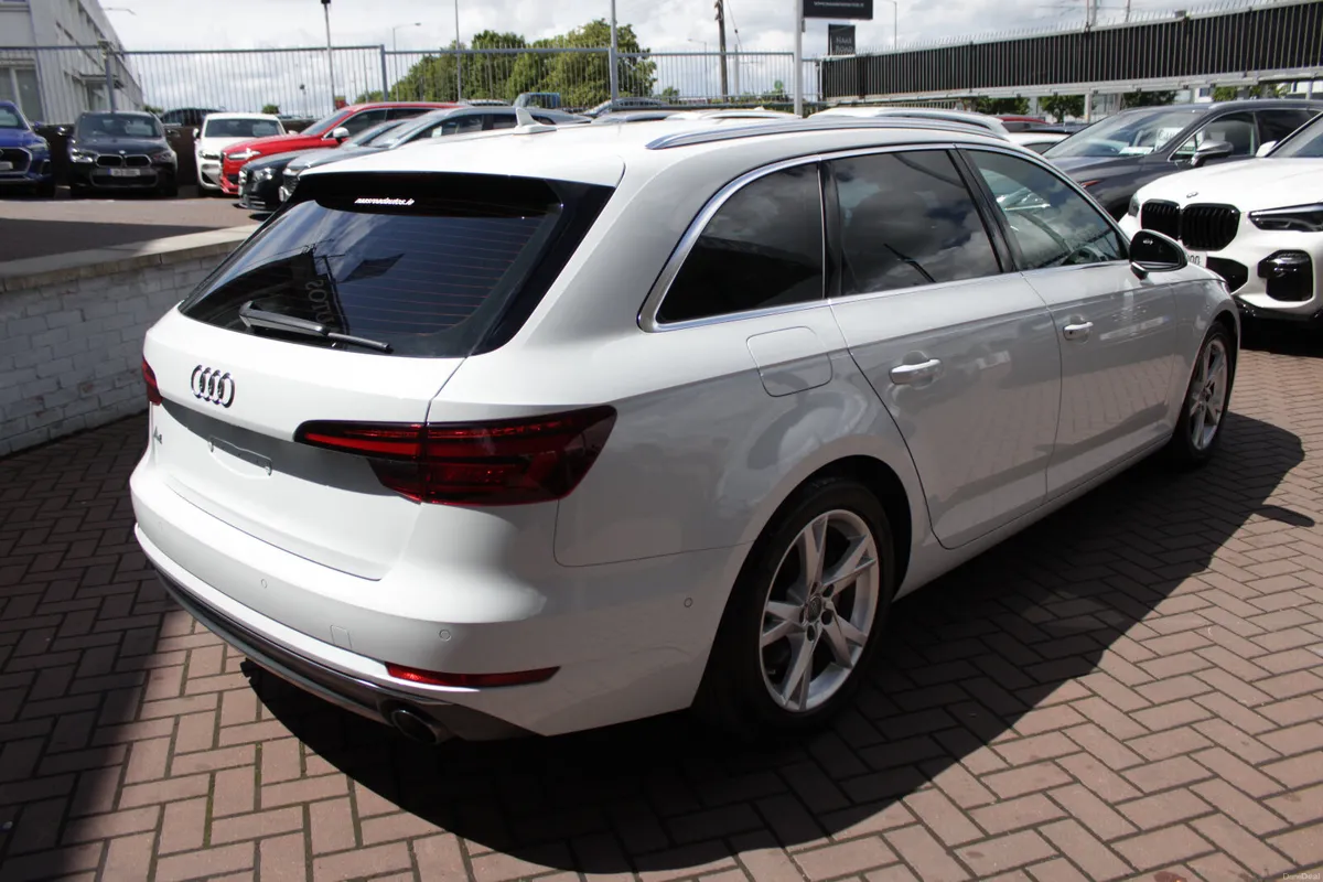 2018 AUDI A4 - Image 4