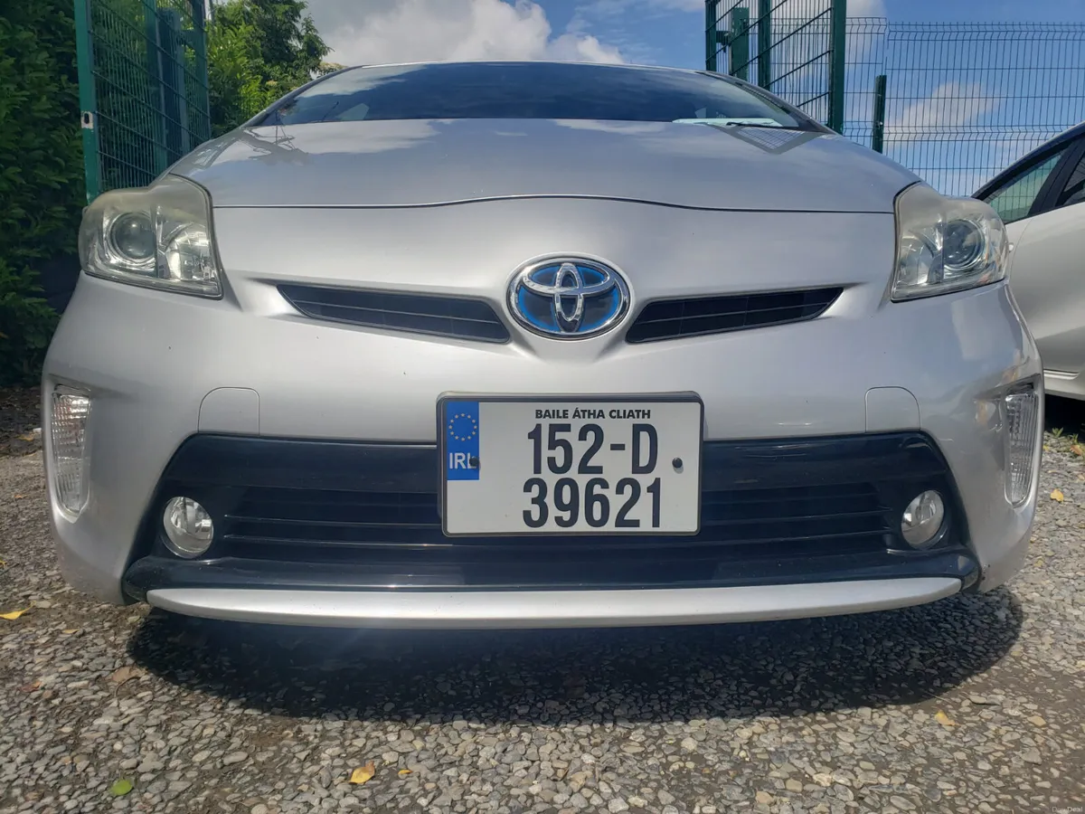 Toyota Prius 2015 - Image 1