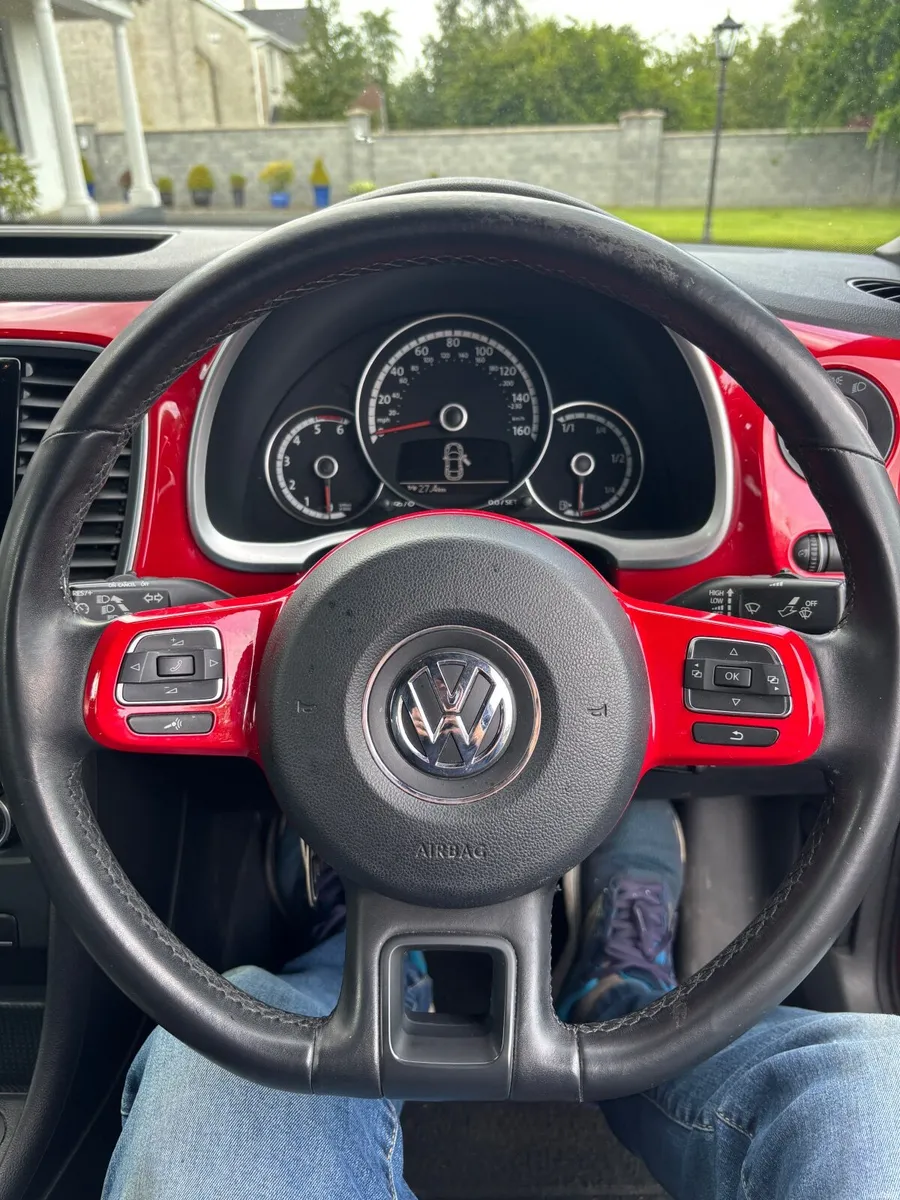 Volkswagen Beetle 2013 - Image 2