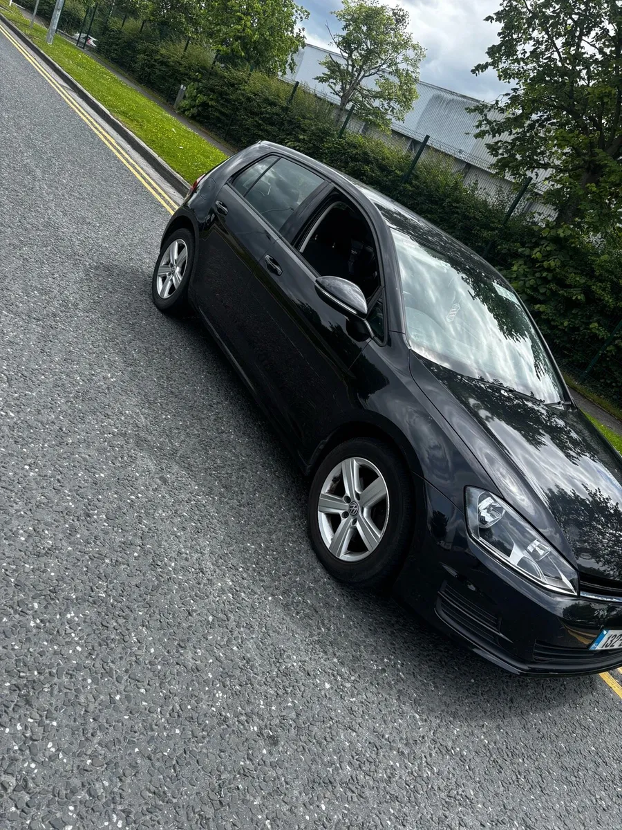 Volkswagen Golf - Image 1