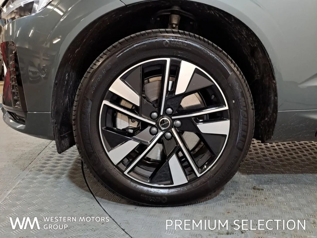 Volvo XC60 T6 PHEV AWD Plus 350 - Image 6