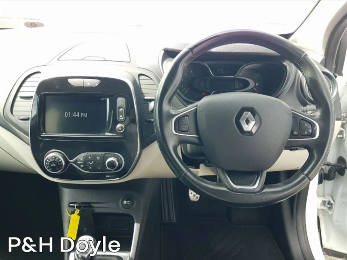 Renault Captur SIGNATURE X NAV - Image 2