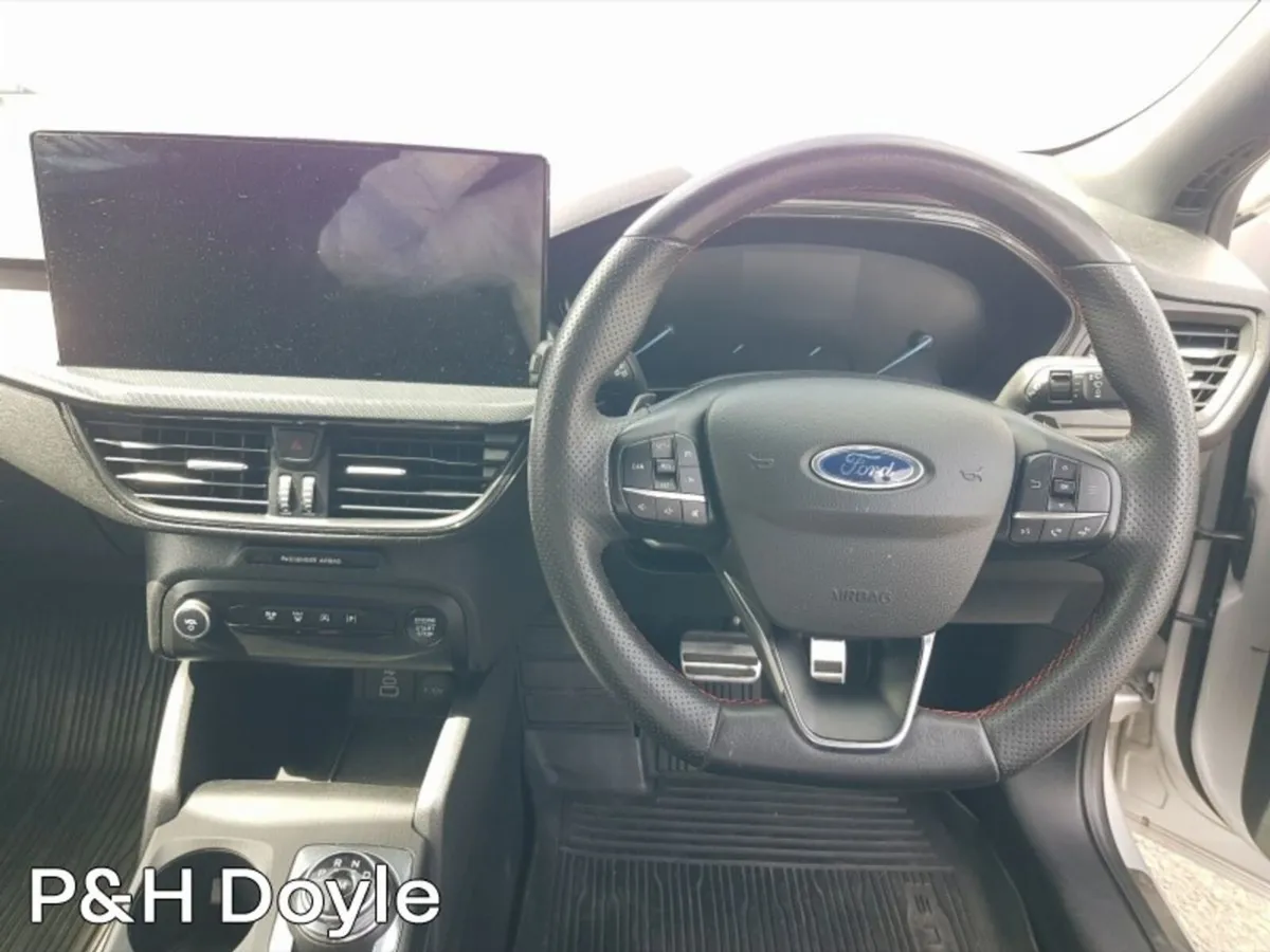 Ford Focus ST LINE AUTO - Image 2