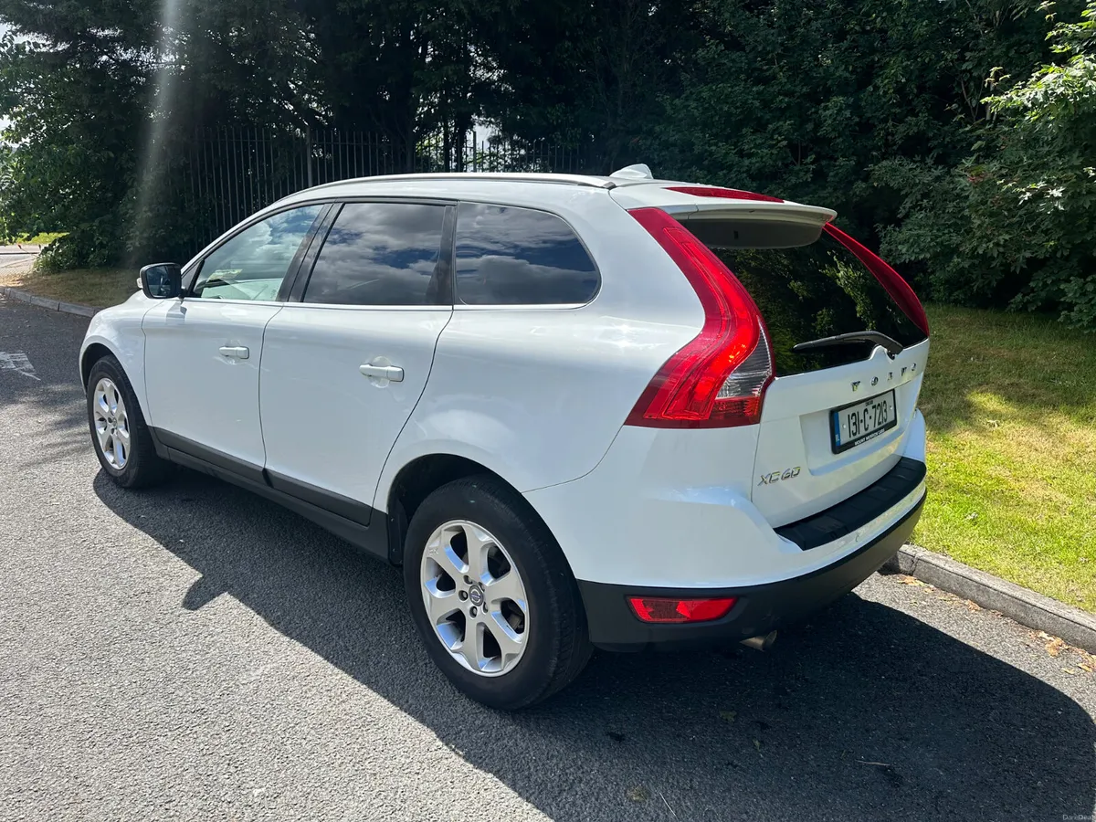 Volvo XC60 2013 Automatic - Image 4