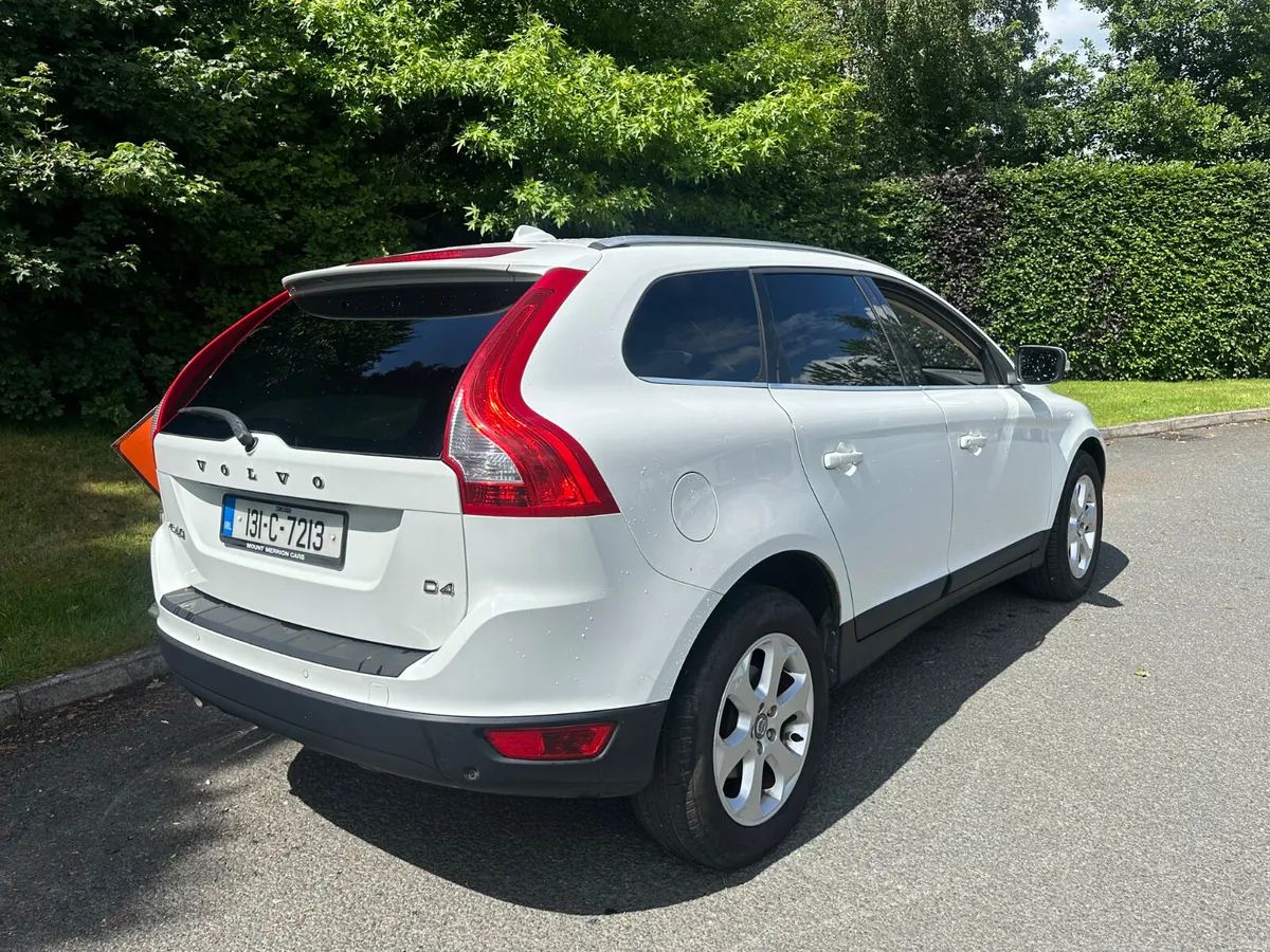 Volvo XC60 2013 Automatic - Image 3