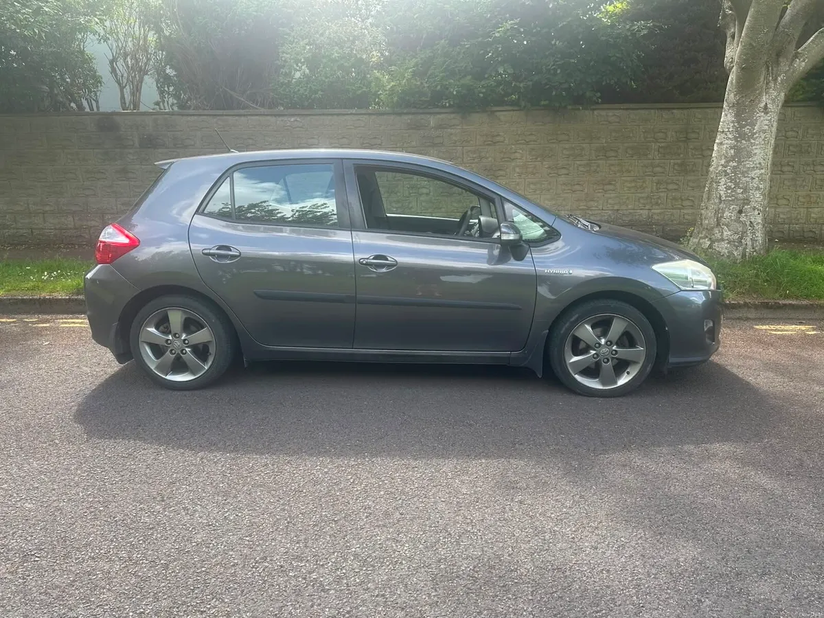 Toyota Auris Hybrid NCT 03/27 Tax 12/26 - Image 1