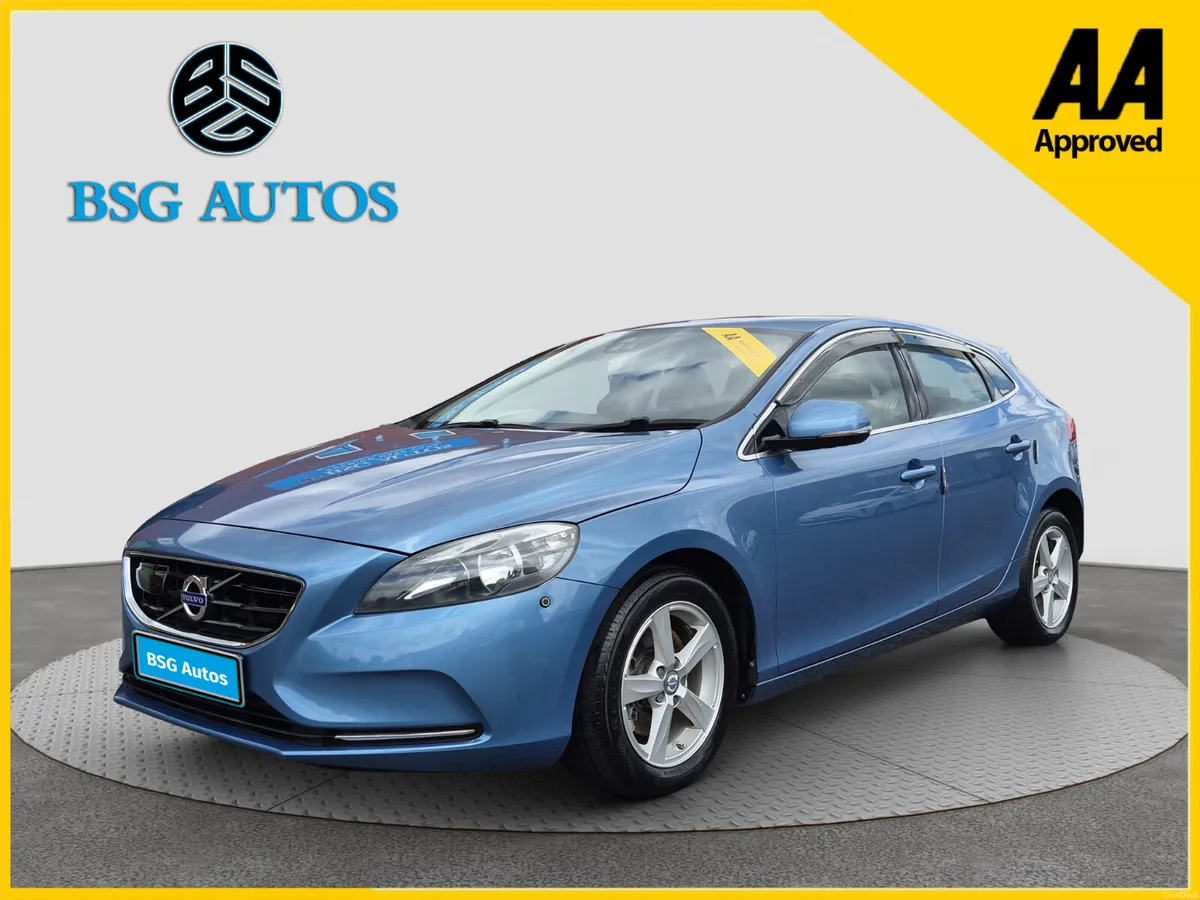 2015 VOLVO V40 T4 1.6 PETROL AUTOMATIC - Image 4