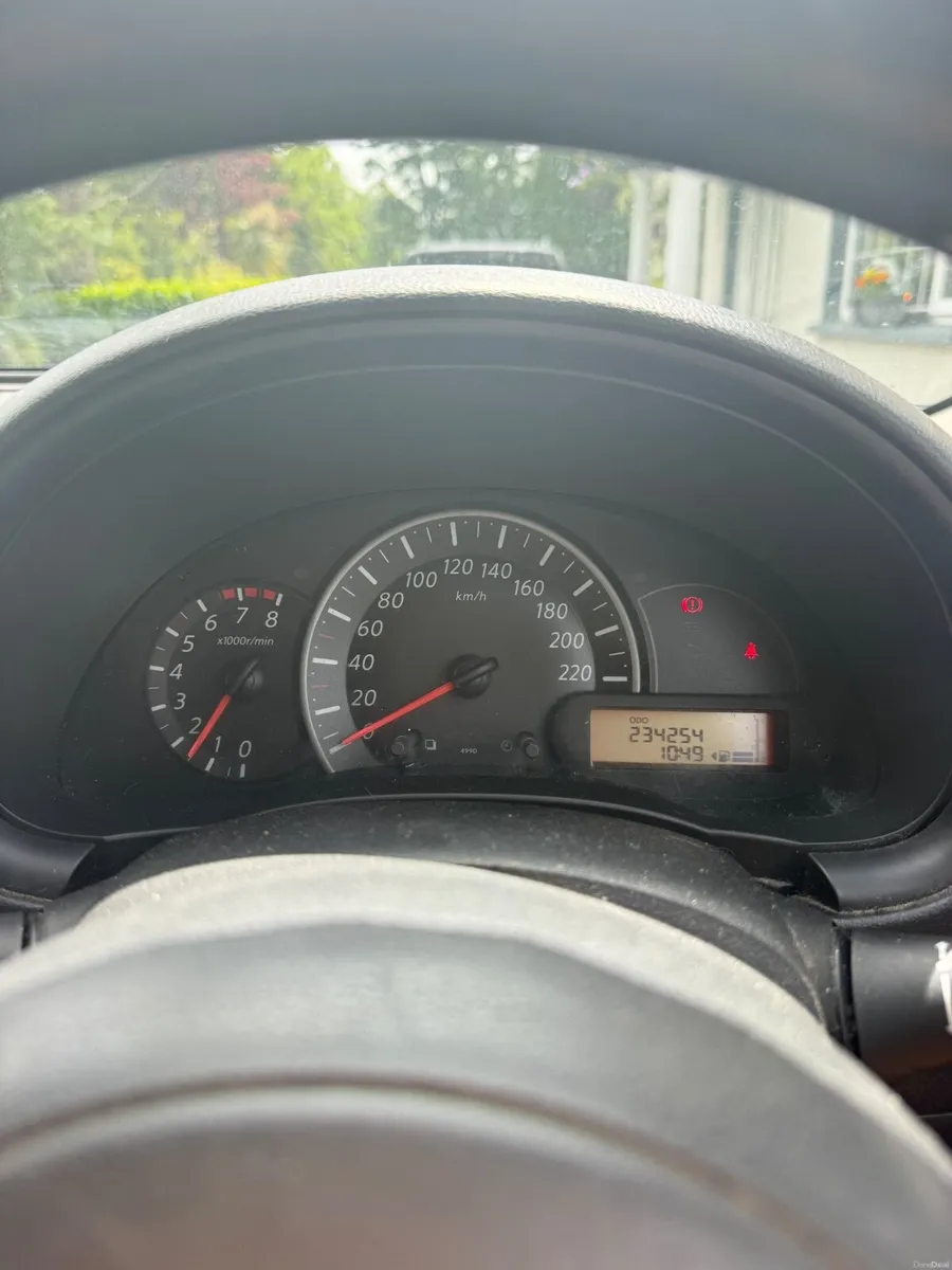 Nissan Micra 2013 - Image 2