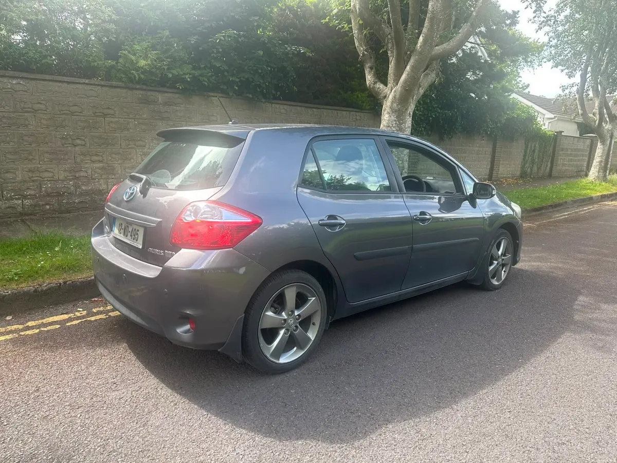 Toyota Auris Hybrid NCT 03/27 Tax 12/26 - Image 3