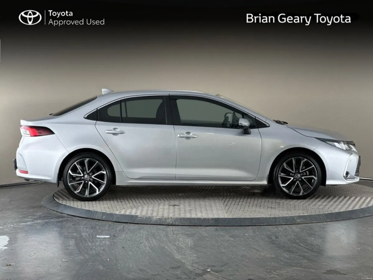 Toyota Corolla HYBRID SOL SALOON - Image 3