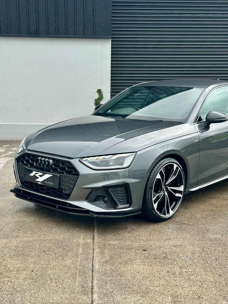 2022 AUDI A4 2.0L SLINE BLACK EDITION LOW MILEAGE - Image 2