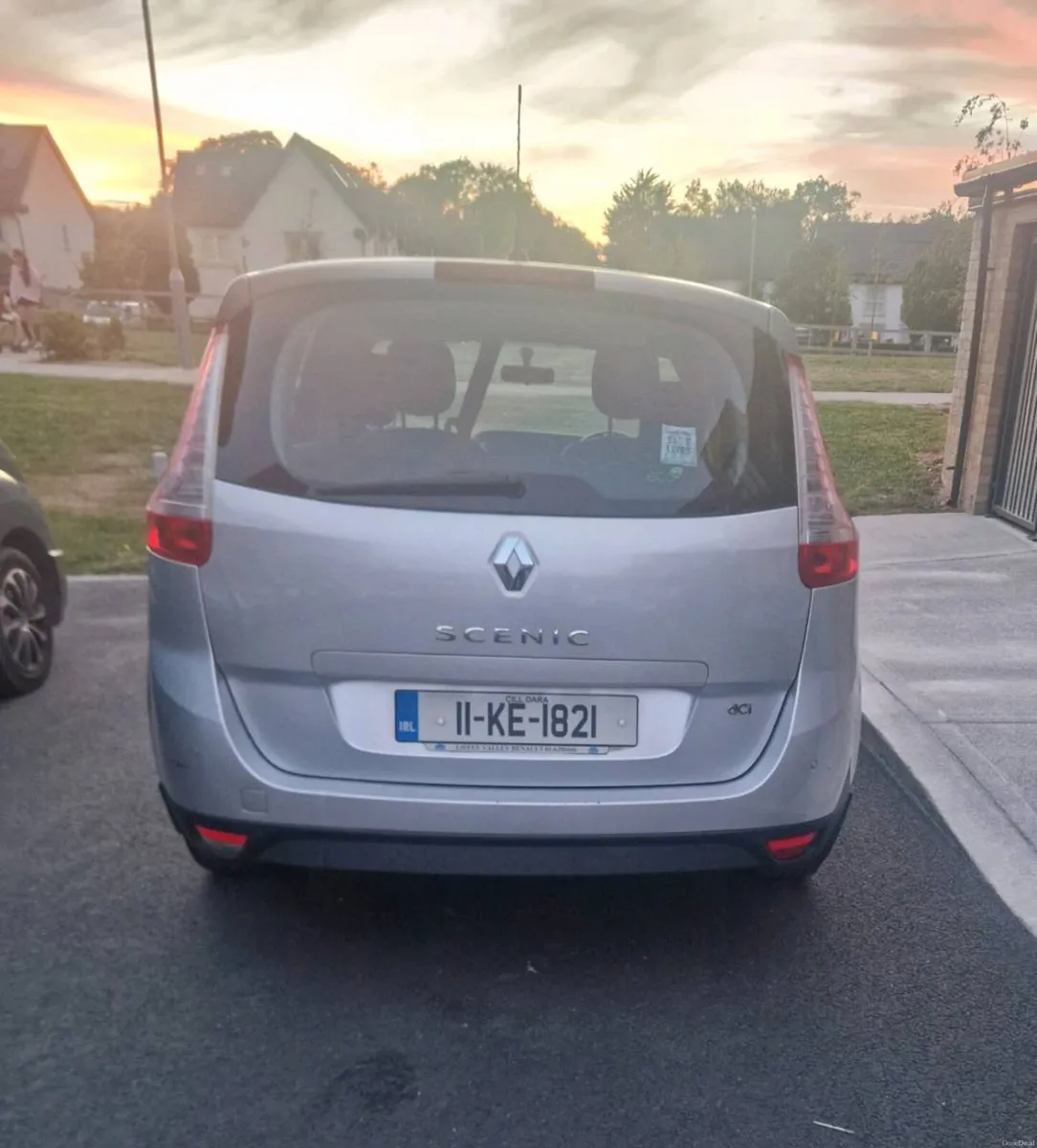 2011 Renault grand Scenic nct and tax - Image 3