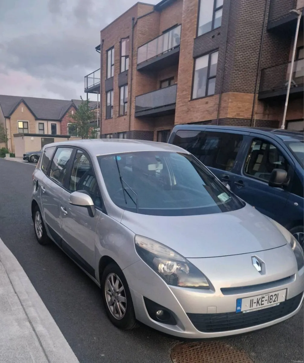 2011 Renault grand Scenic nct and tax - Image 1