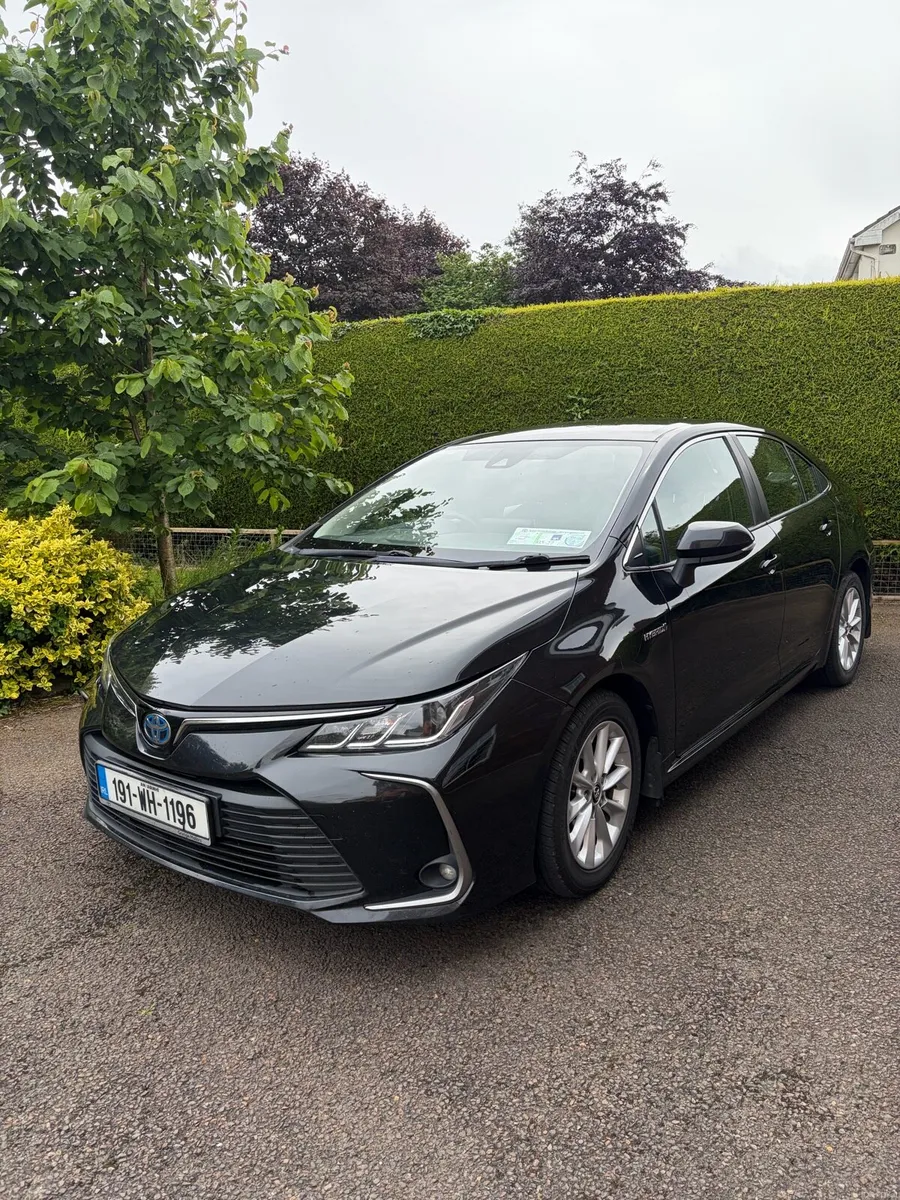 Toyota Corolla 2019 - Image 2