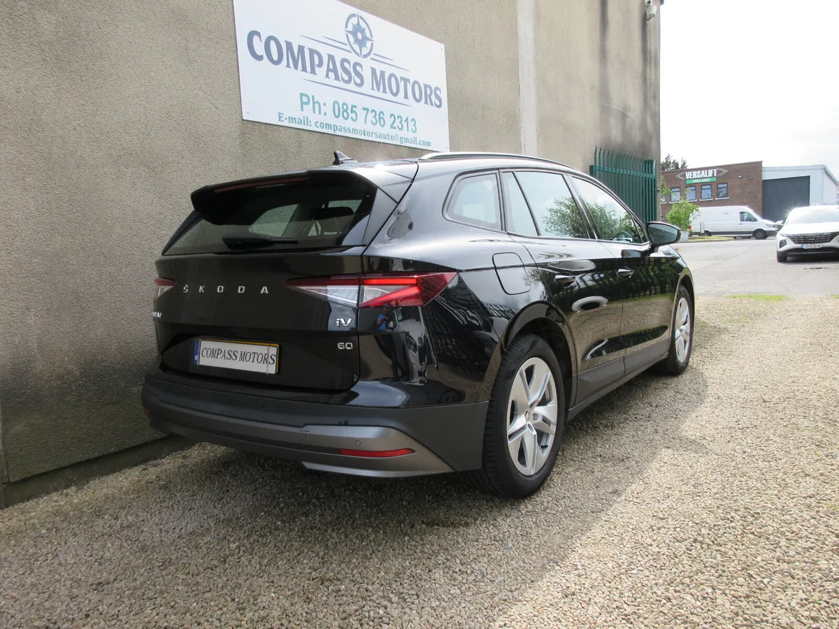 SKODA  ENYAQ 60 IV ESTATE - Image 6