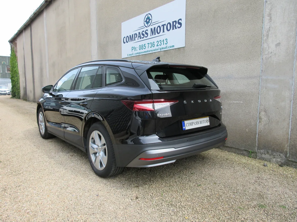 SKODA  ENYAQ 60 IV ESTATE - Image 4