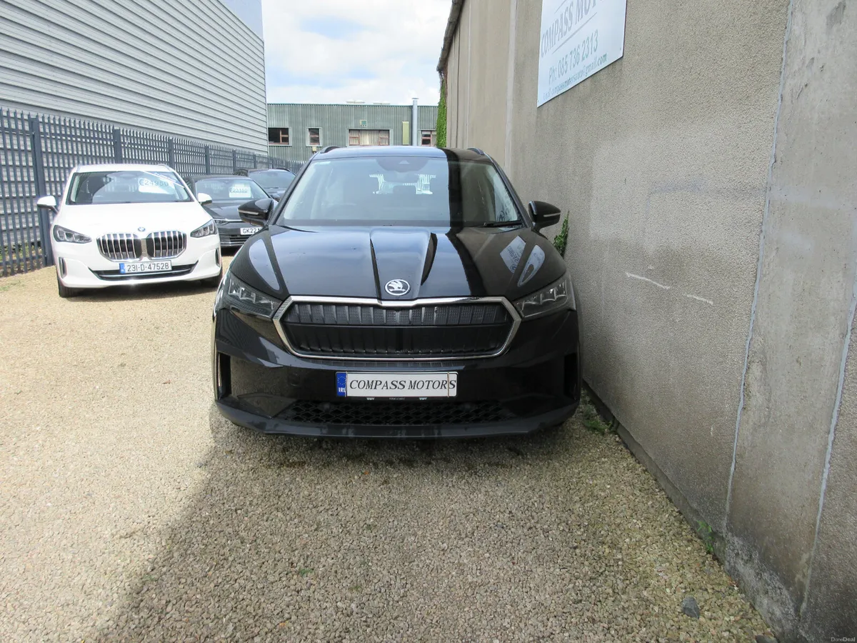 SKODA  ENYAQ 60 IV ESTATE - Image 2