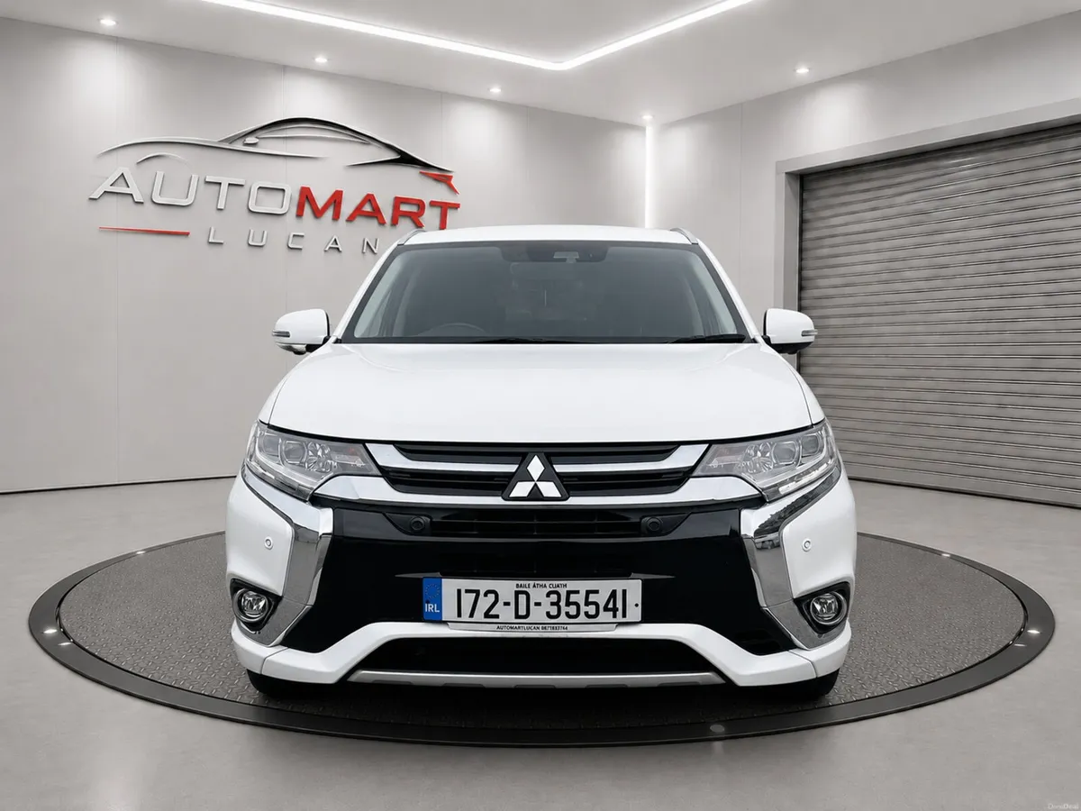 Mitsubishi Outlander 2017 Plug In Hybrid - Image 2