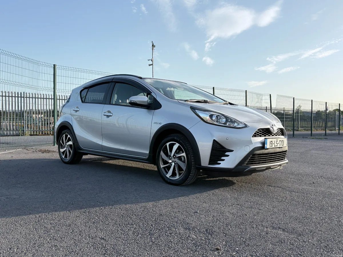 2019 Toyota Aqua Crossover Automatic. Keyless - Image 1