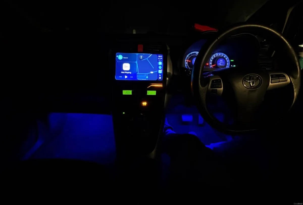 Toyota Auris 2012 1.8L Hybrid - Image 3