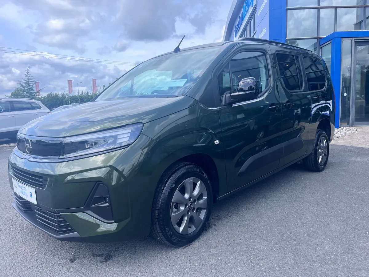 Opel Combo Life, New,  Wheelchair Access - Image 3