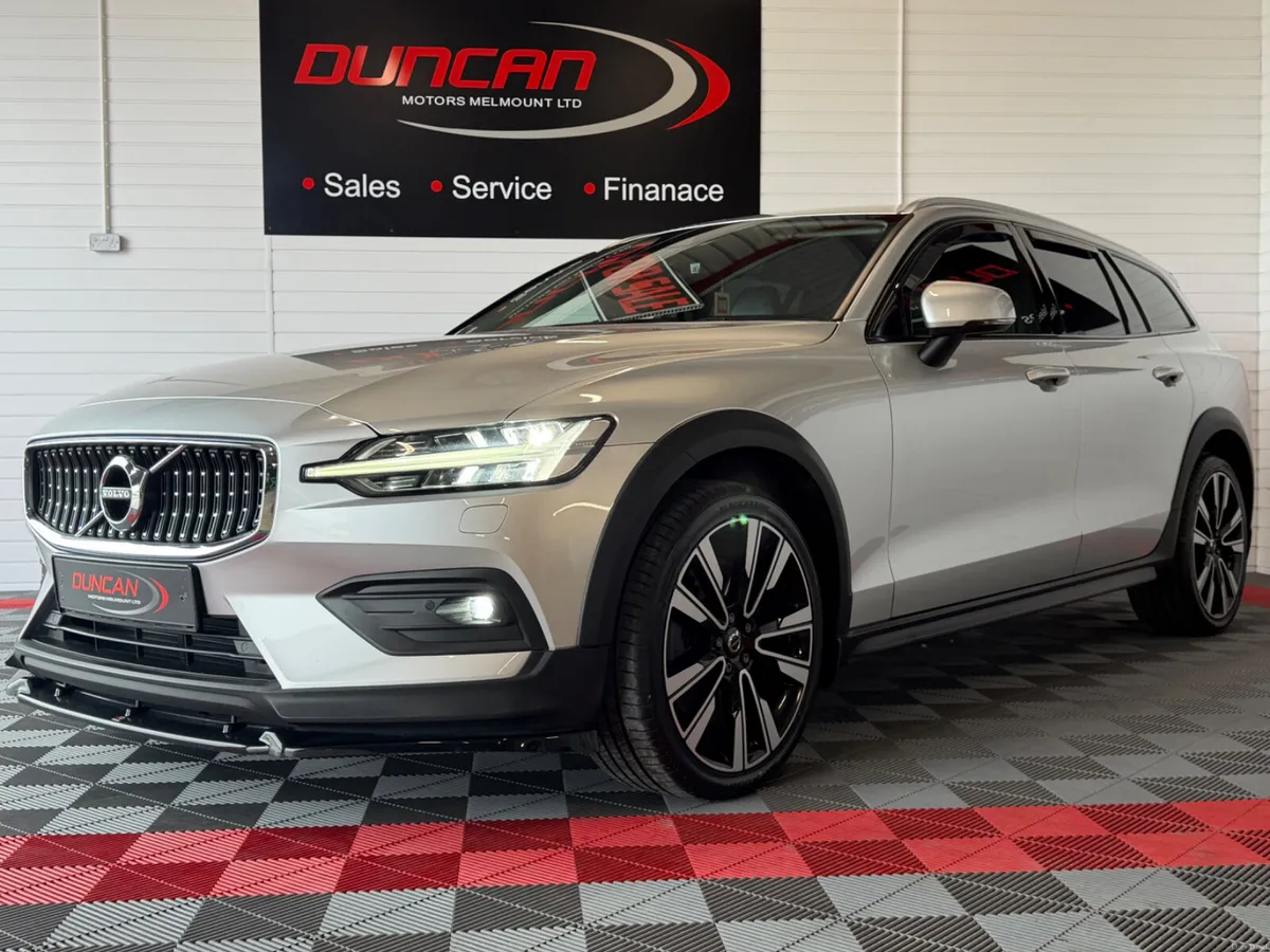 Volvo V60 2019 vrt included in price ! - Image 4