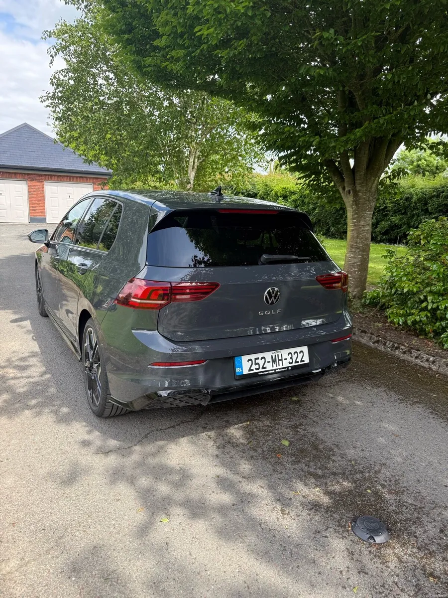 252 Volkswagen Golf R-Line 2.0TDI 150HP - Image 2