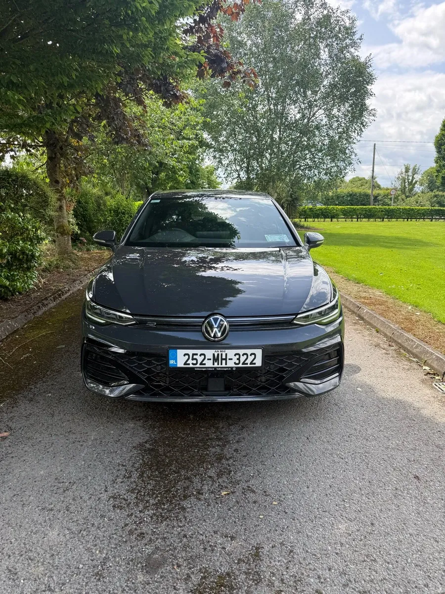 252 Volkswagen Golf R-Line 2.0TDI 150HP - Image 4