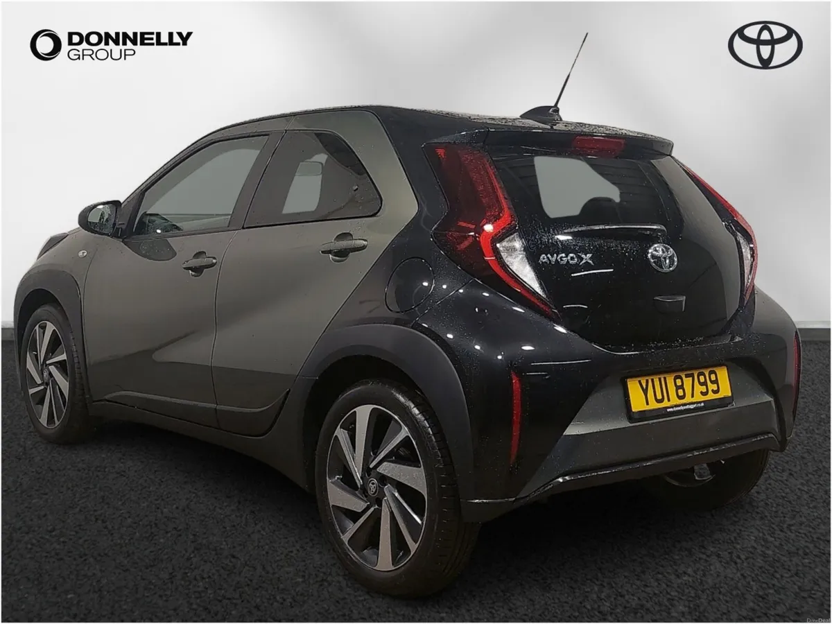 Toyota Aygo X Hatchback Edge - Image 2