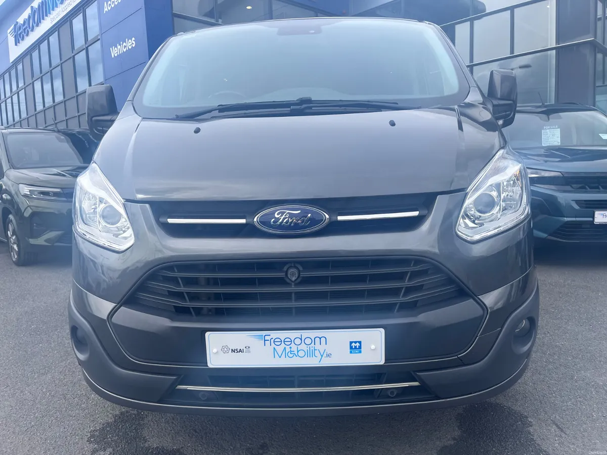 Ford Tourneo Custom 2018 WHEELCHAIR ACCESSIBLE - Image 2