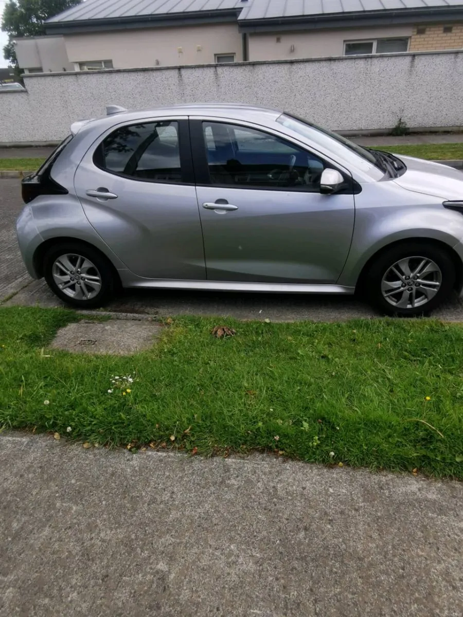Car - Image 2