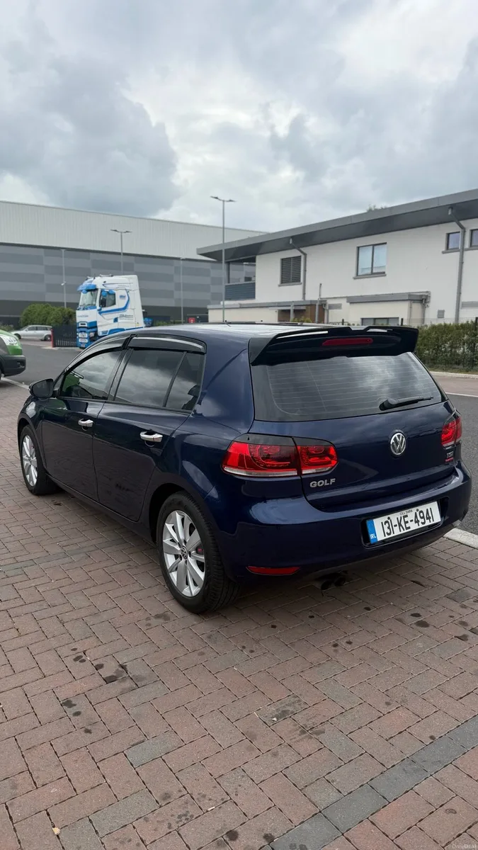 Volkswagen Golf 1.4TSI AUTOMATIC  Very low mileage - Image 6