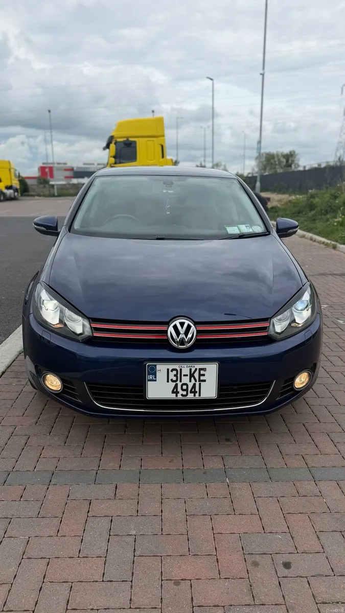 Volkswagen Golf 1.4TSI AUTOMATIC  Very low mileage - Image 2