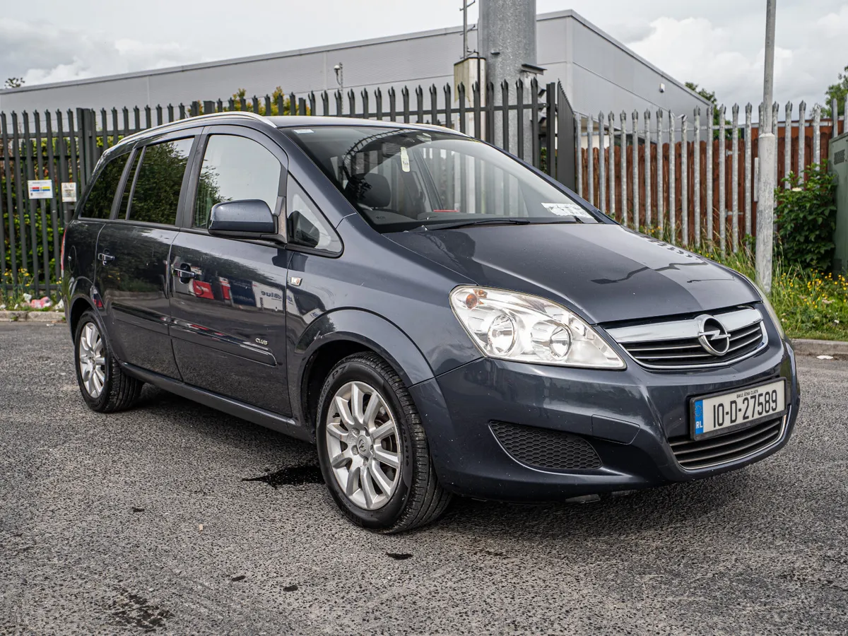 Opel Zafira 2010 - Image 1