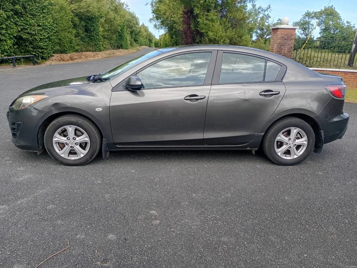 Mazda 3 - Image 3