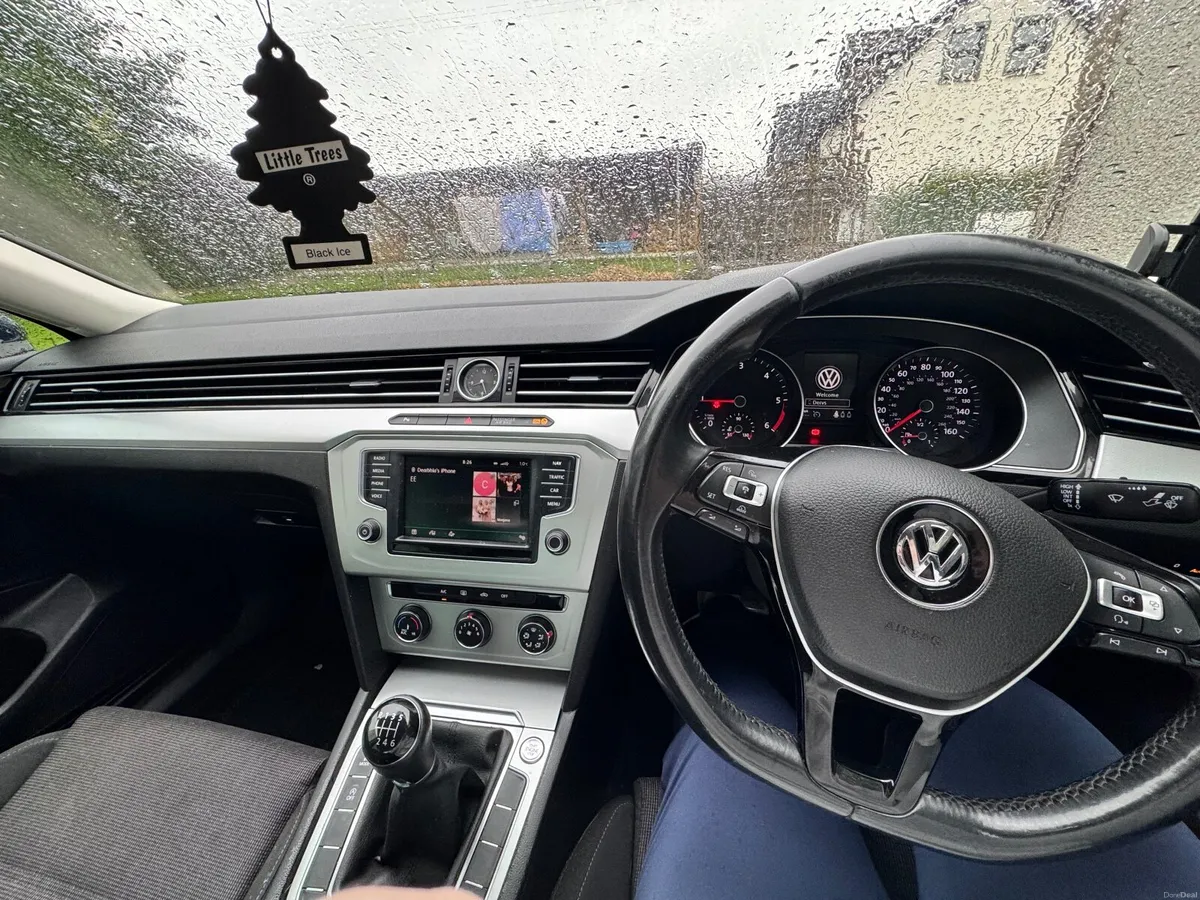 Volkswagen Passat 2015 - Image 3