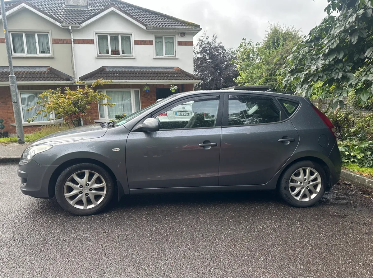 Hyundai I30 Low Mileage - Image 2