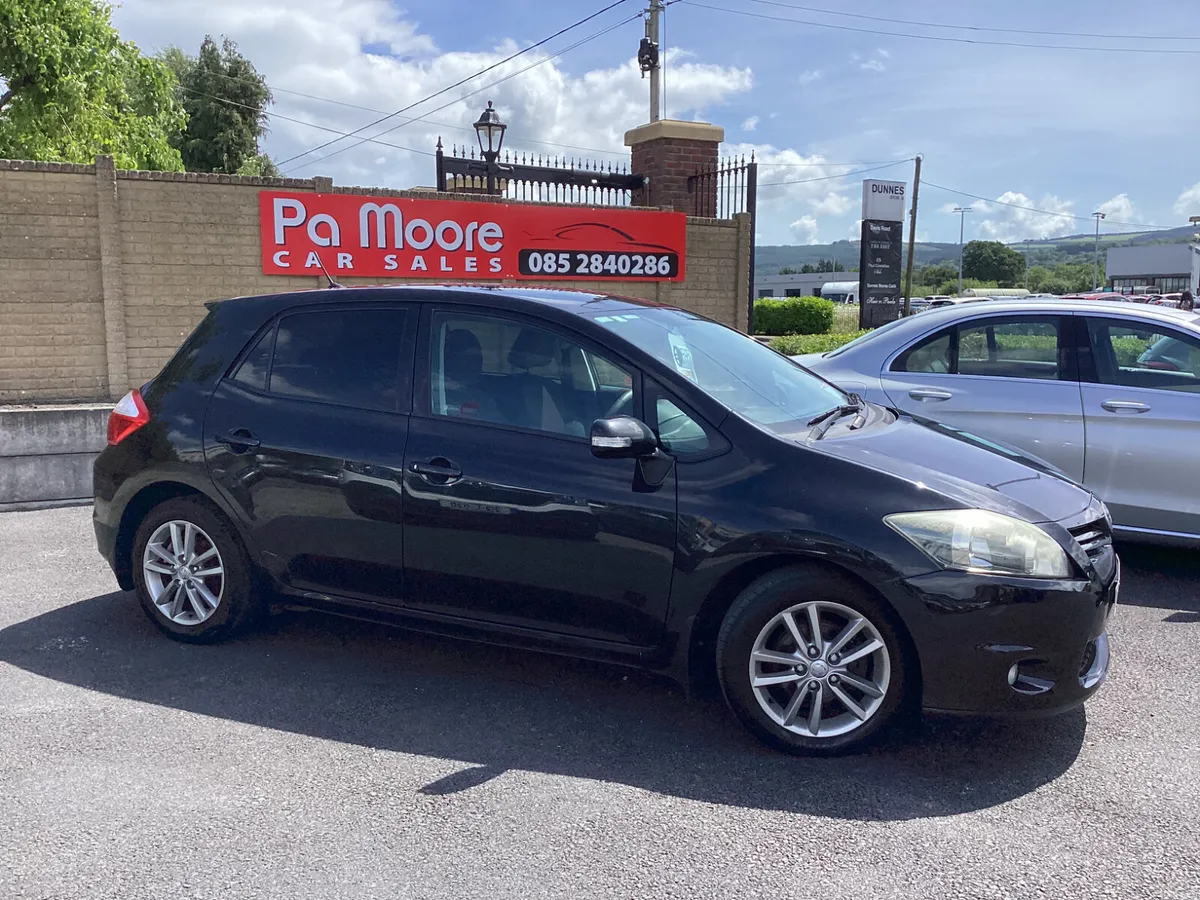 Toyota Auris * 1.4 DIESEL - Image 2
