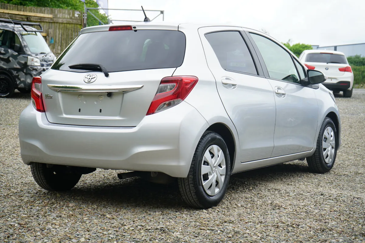 2016 Toyota Yaris Automatic - Image 3
