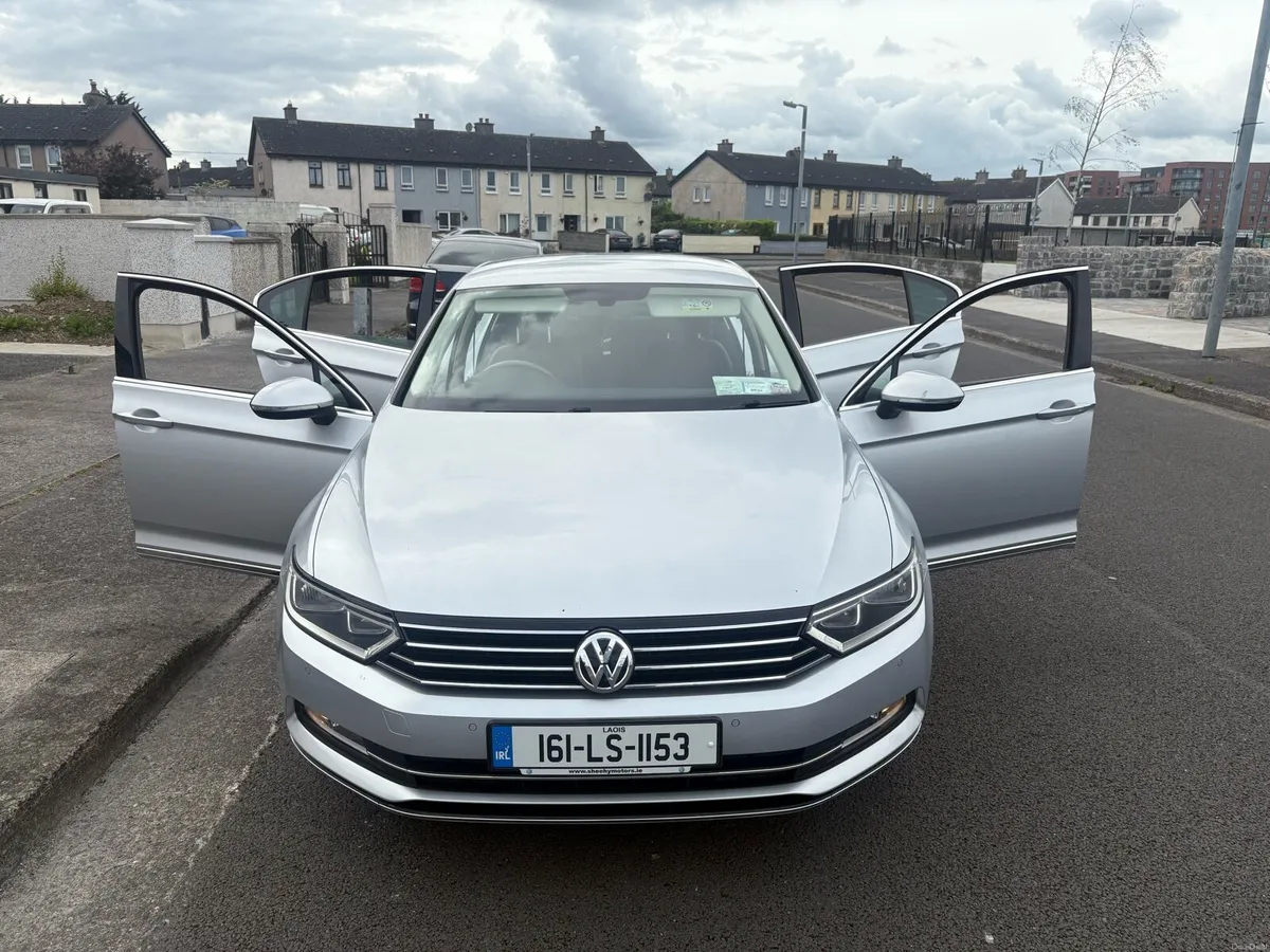 Volkswagen Passat - Image 3