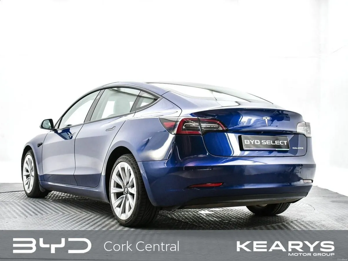 Tesla Model 3 Long Range (AWD) - Image 4
