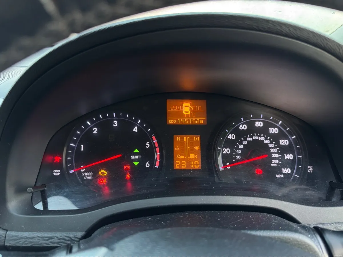 Toyota Avensis 2012 - Image 3