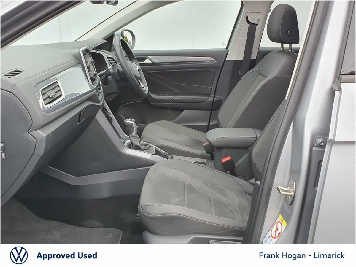 Volkswagen T-Roc 1.5 TSI 150HP DSG Style +  Call E - Image 4