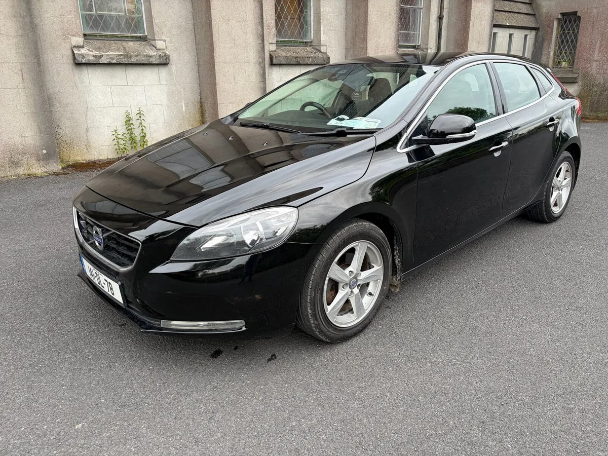 Volvo V40 - Image 3