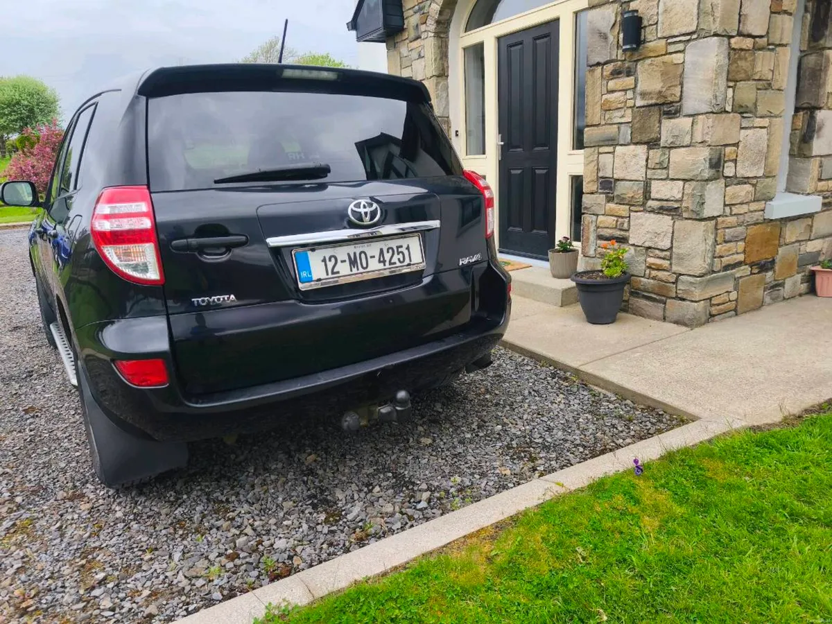 Toyota rav 4 - Image 3