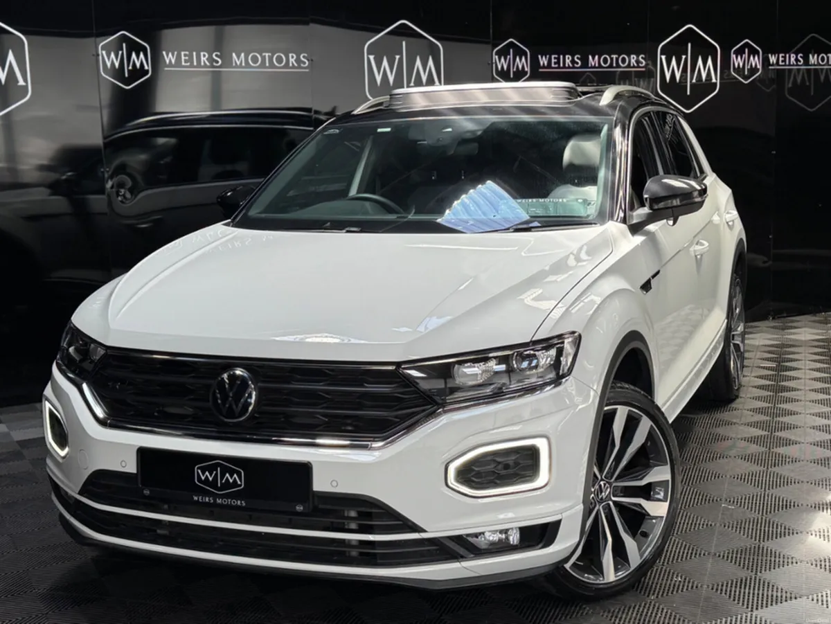 Volkswagen T-Roc R-LINE//AUTOMATIC//ONLY34,662KM - Image 2