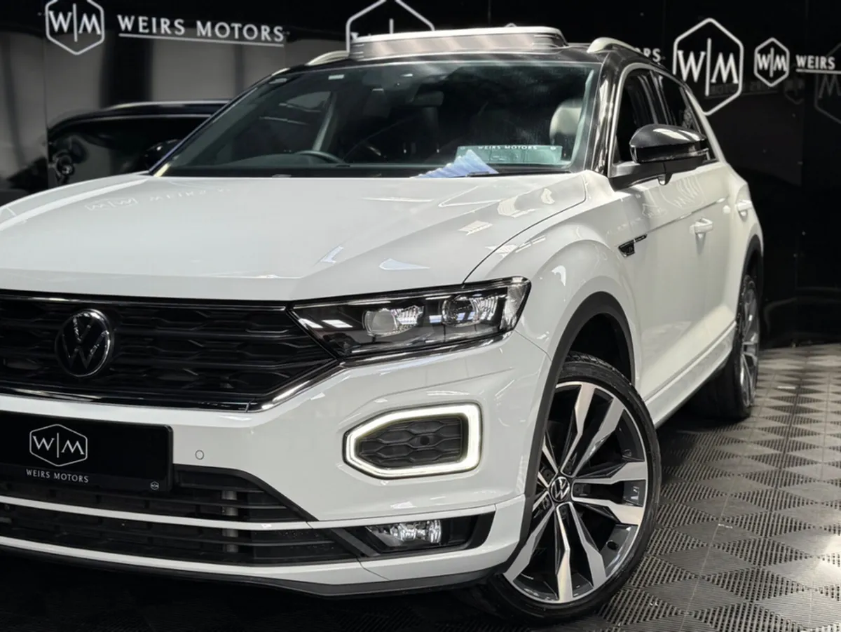 Volkswagen T-Roc R-LINE//AUTOMATIC//ONLY34,662KM - Image 3