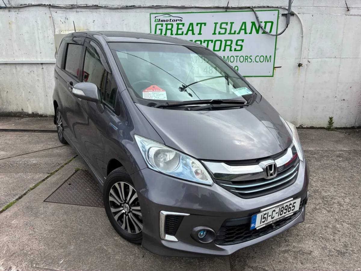 Honda Freed 1.5 petrol hybrid automatic 7 seater - Image 1