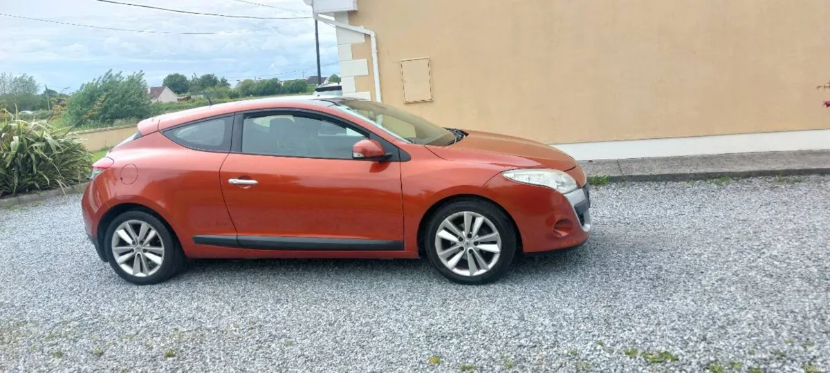 Renault megane Coupe - Image 2